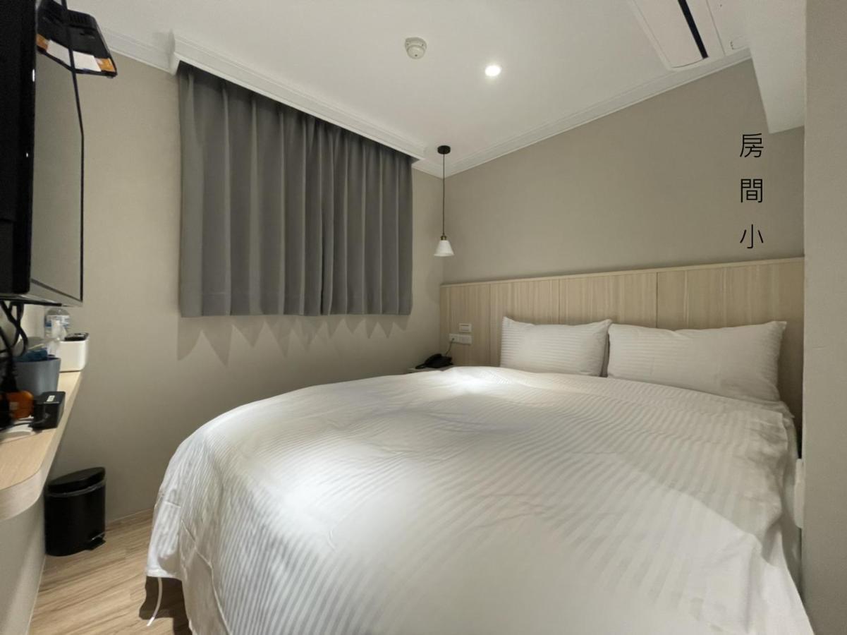 Yoshi Hotel - Tainan Station Branch Экстерьер фото