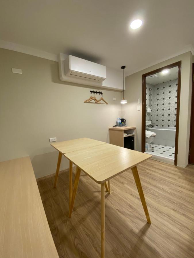 Yoshi Hotel - Tainan Station Branch Экстерьер фото