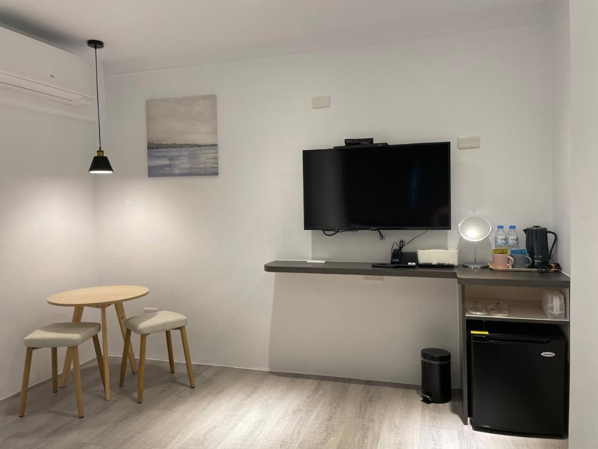 Yoshi Hotel - Tainan Station Branch Экстерьер фото