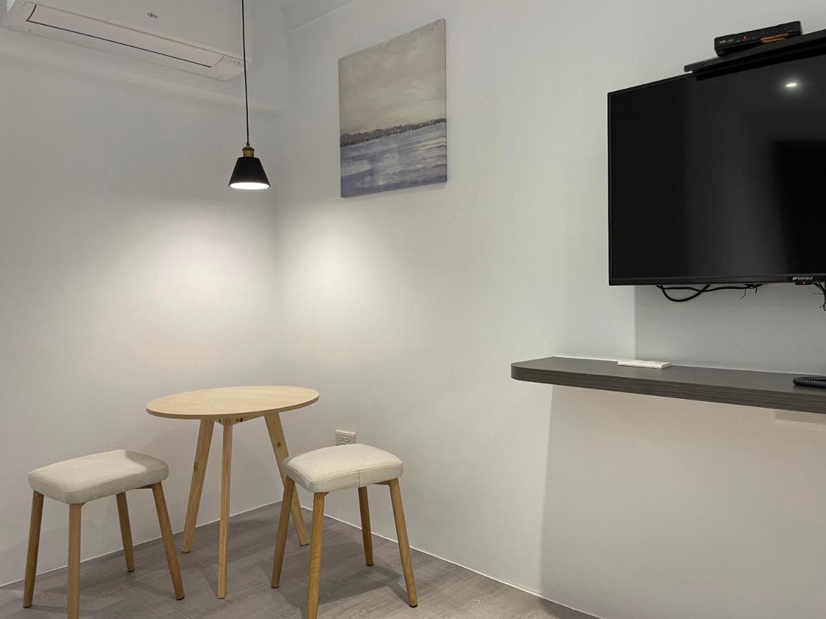 Yoshi Hotel - Tainan Station Branch Экстерьер фото