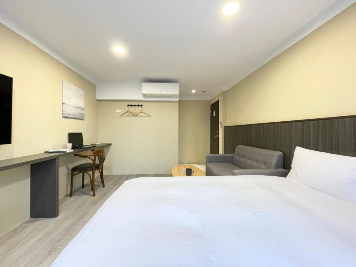 Yoshi Hotel - Tainan Station Branch Экстерьер фото