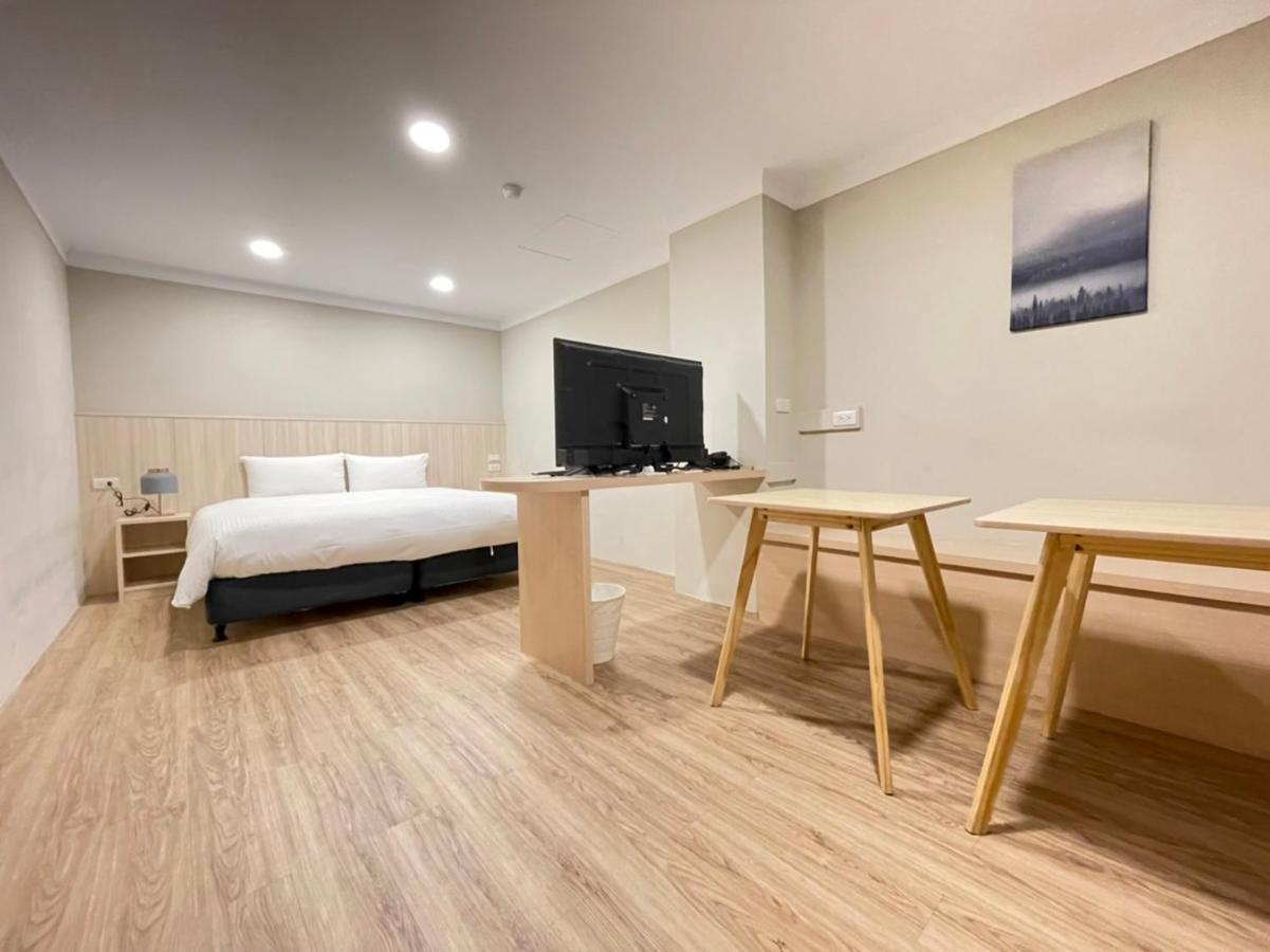Yoshi Hotel - Tainan Station Branch Экстерьер фото