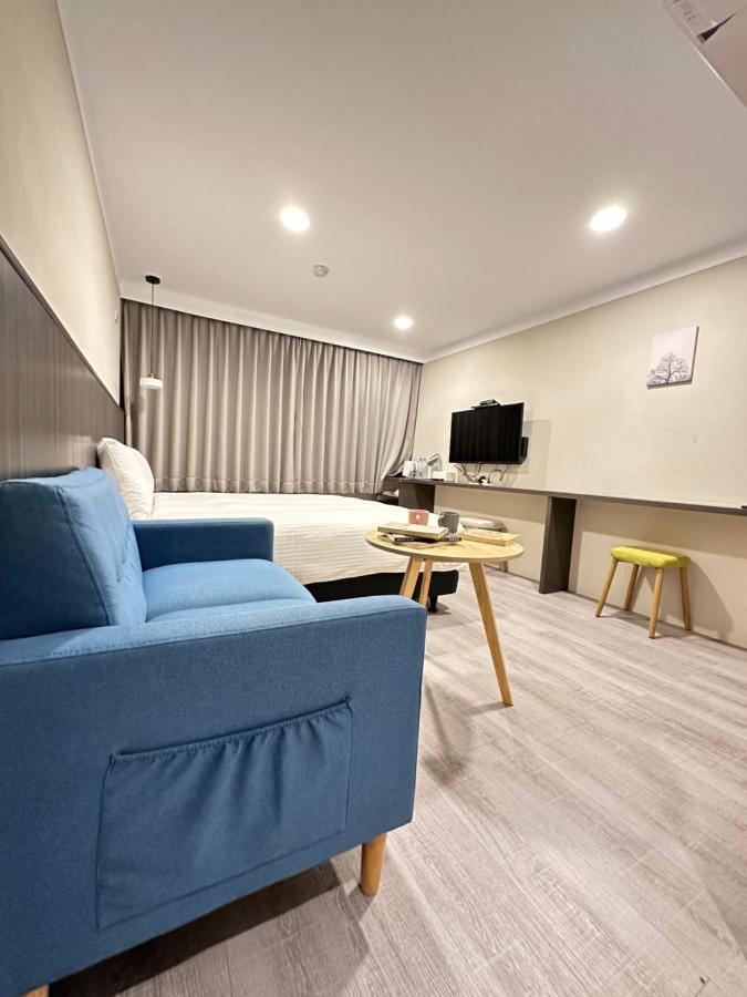 Yoshi Hotel - Tainan Station Branch Экстерьер фото