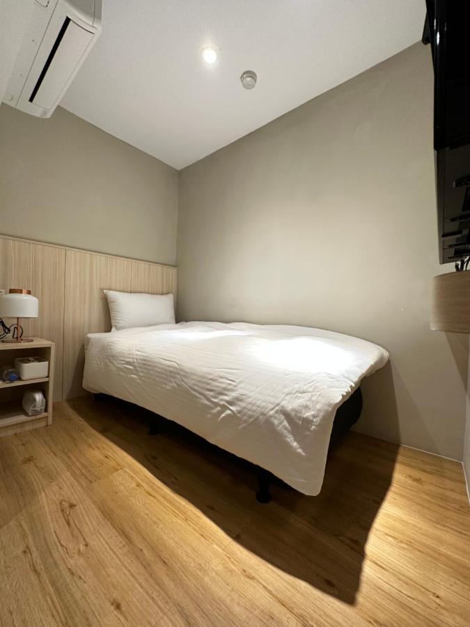 Yoshi Hotel - Tainan Station Branch Экстерьер фото