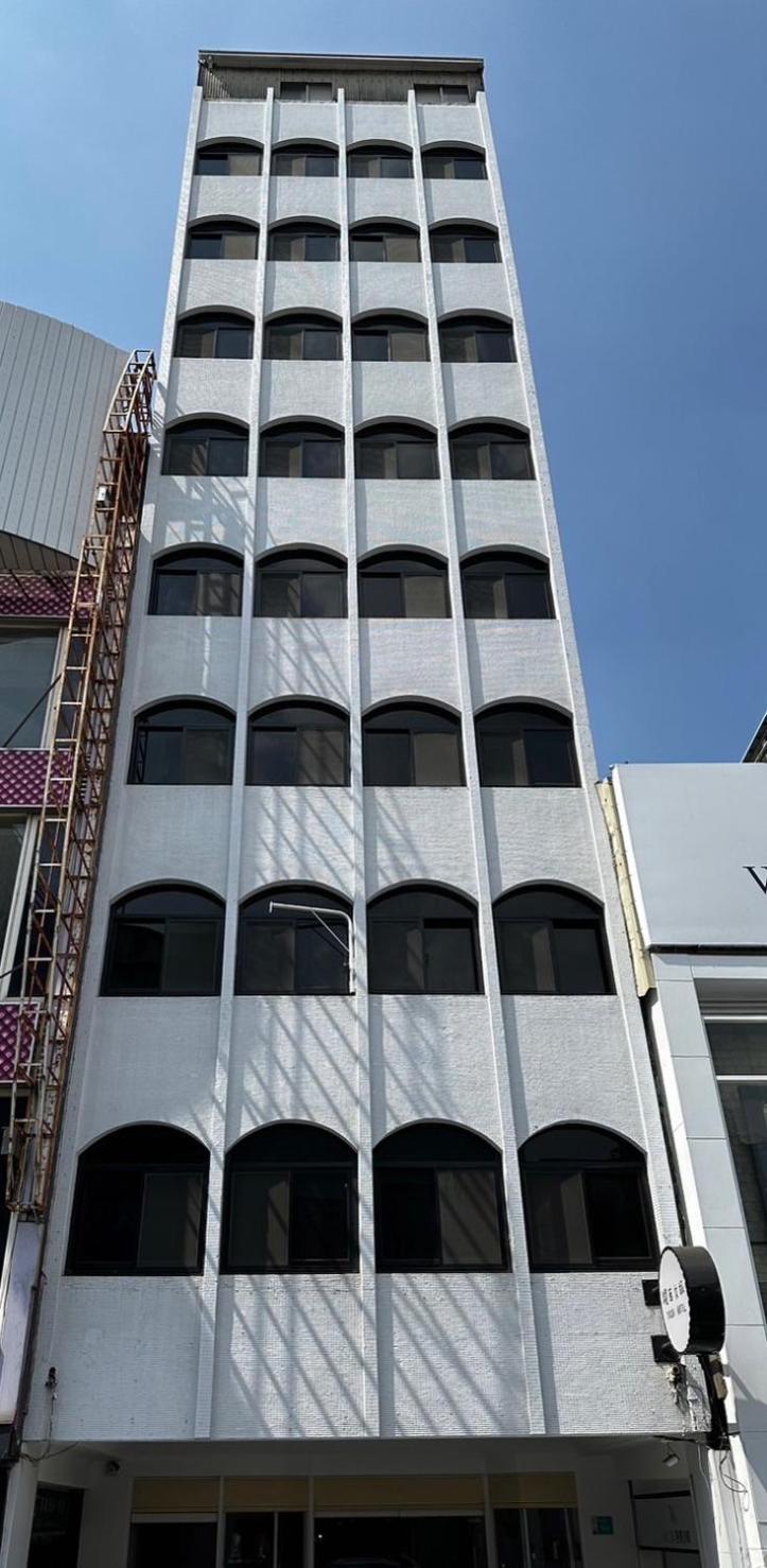 Yoshi Hotel - Tainan Station Branch Экстерьер фото